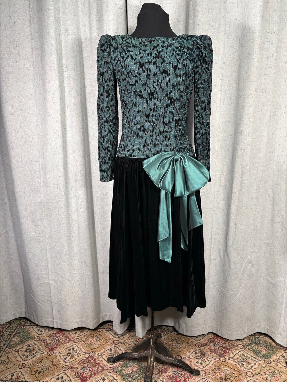 Vintage Classic 80s Drop Waist Dress Bonwitt Teller Green Bodice & Black Velour